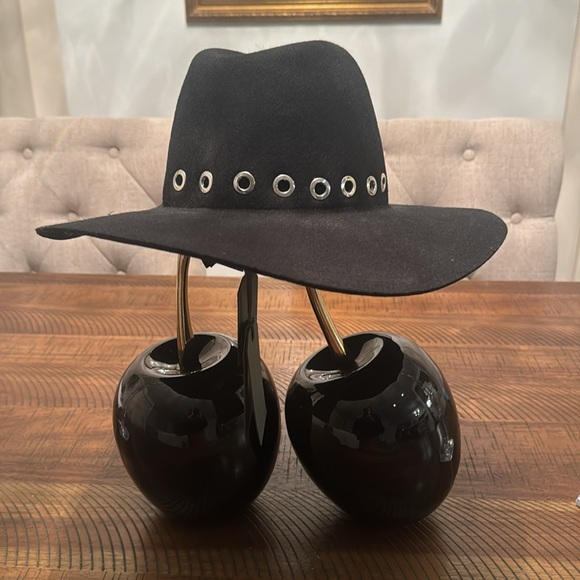 Black felt hat by ALLSAINTS - Picture 6 of 9